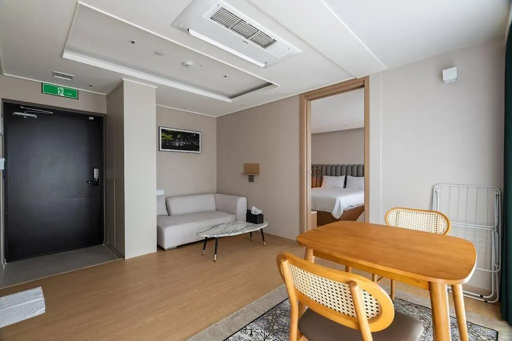 #Elbonstay With Haeundae Beach Busan Apartment