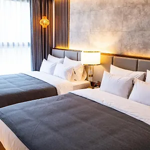 Raviens Haeundae Avenue Aparthotel